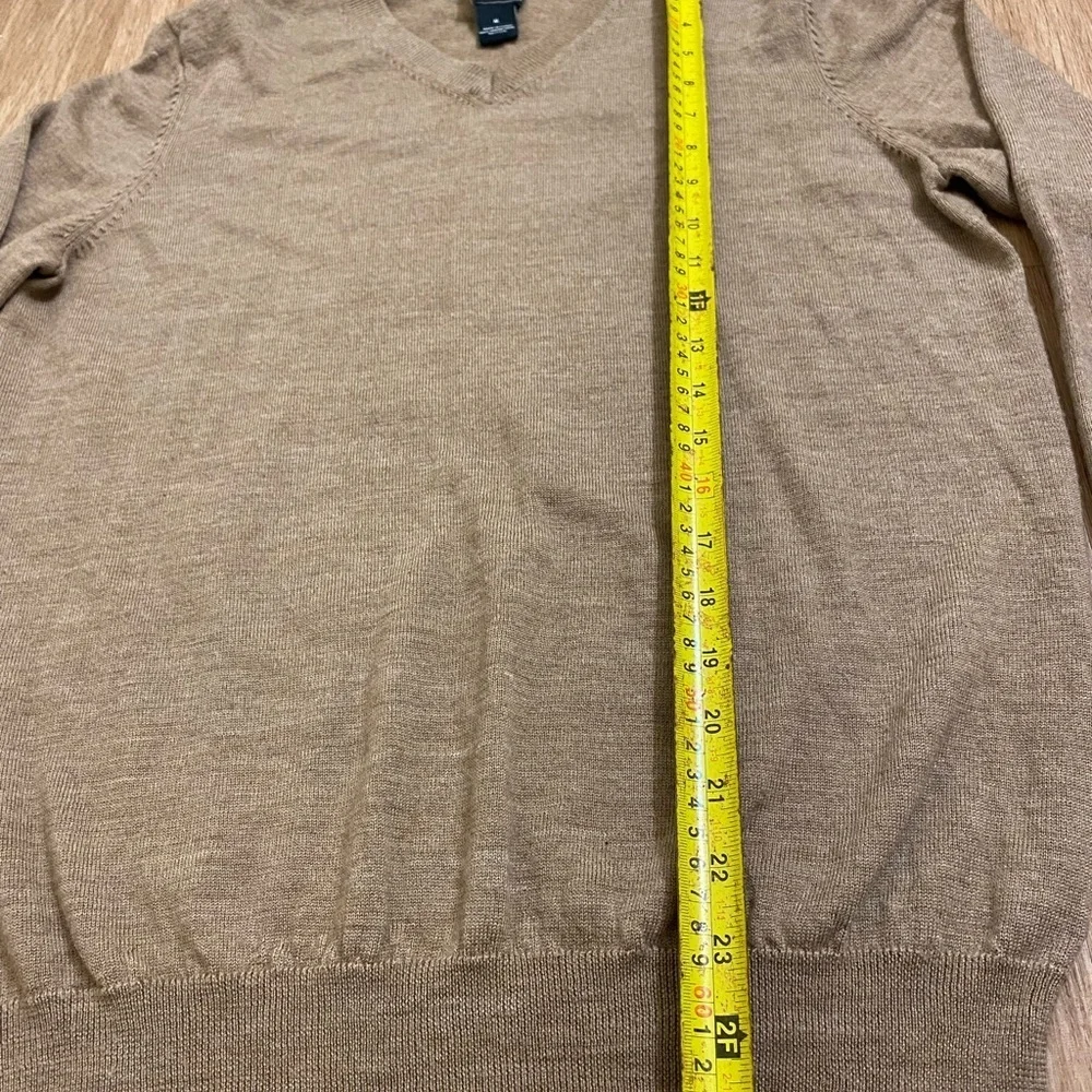 Jos. A. Bank Men's Beige V-Neck Sweater